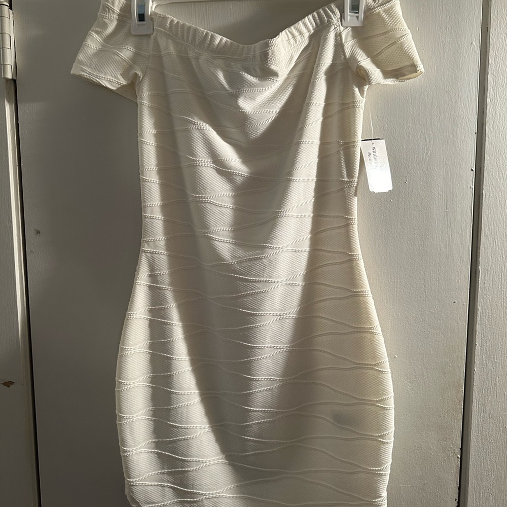 Dress - Picture 2 of 2